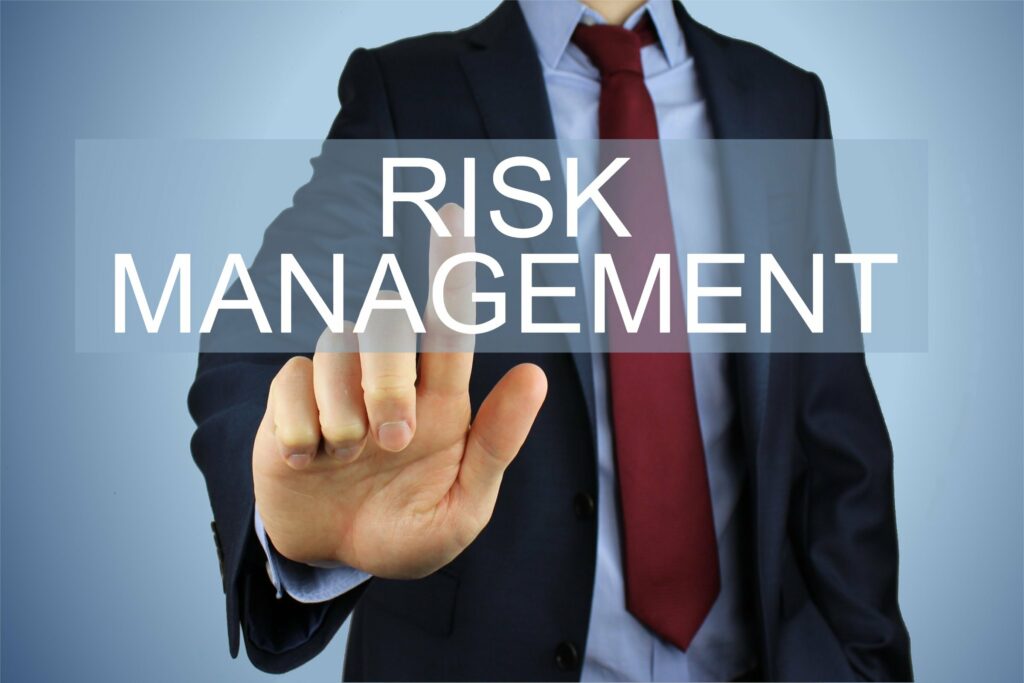 COMPETITIVE INTELLIGENCE & RISK MANAGEMENT